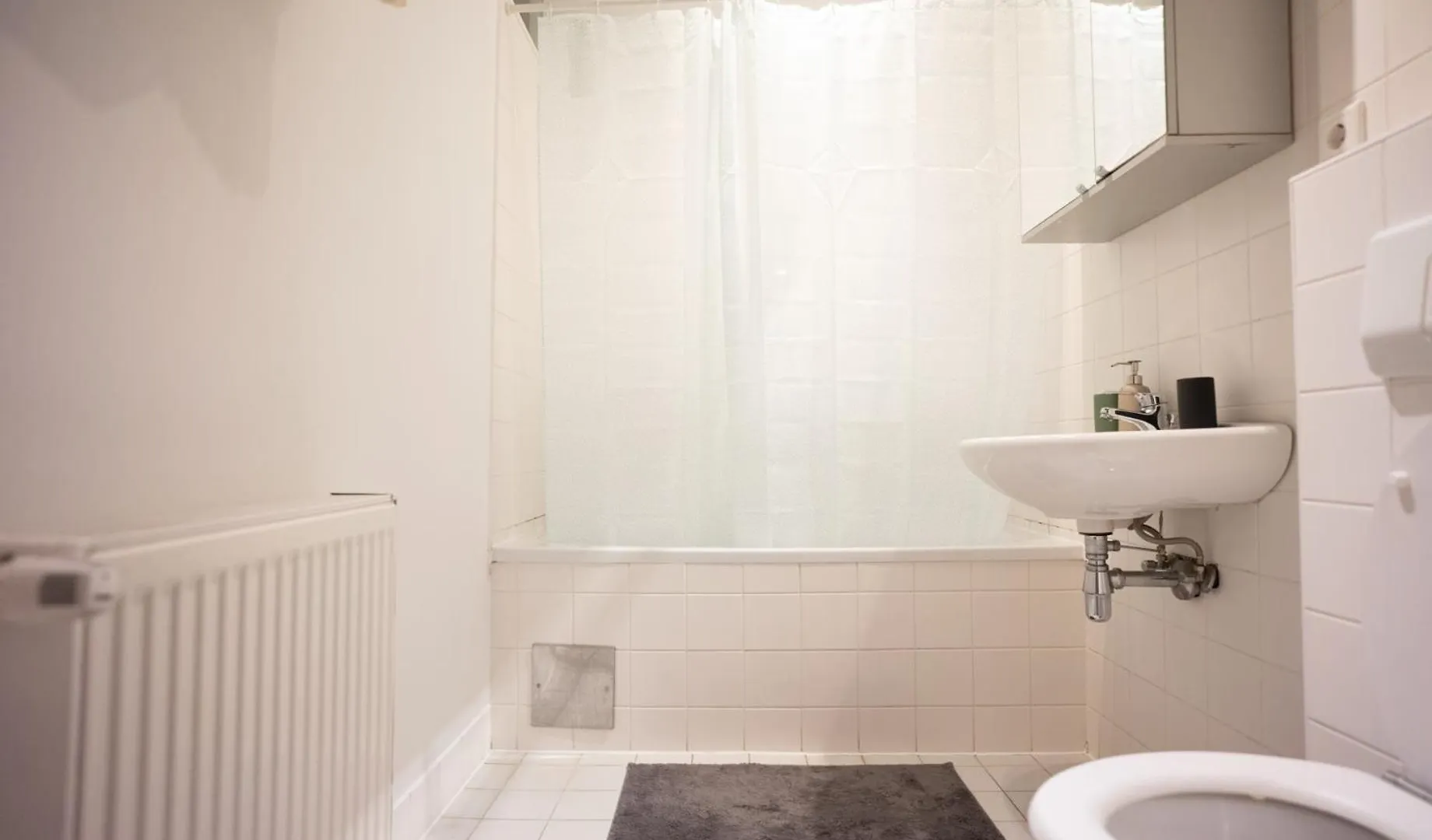 Modern 3 Bedroom Apartment In City Center Vienna
